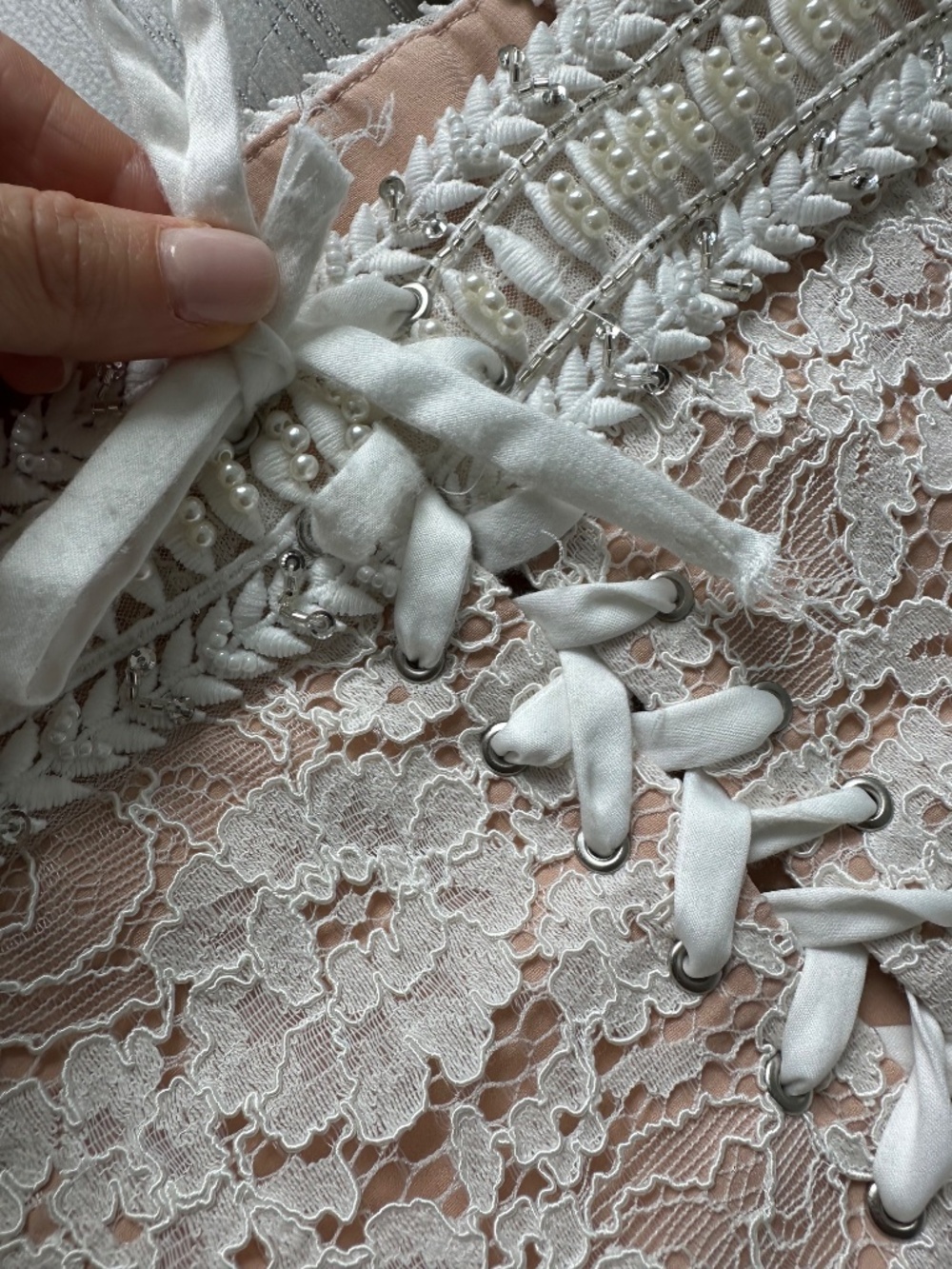 Alice + Olivia ZENA Off White Lace Maxi Dress Tiered Embellished Wedding Size 2 - Picture 7 of 11